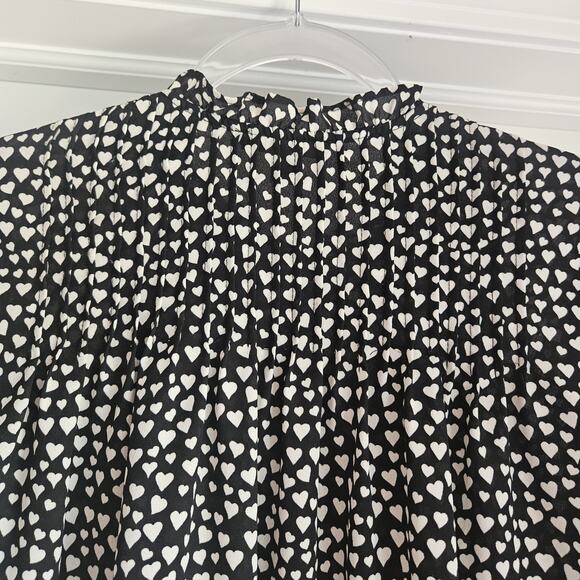 J. CREW Mercantile Womens Sz 2 Heart Print Pintuck Popover Black White Ruffles - Picture 6 of 9
